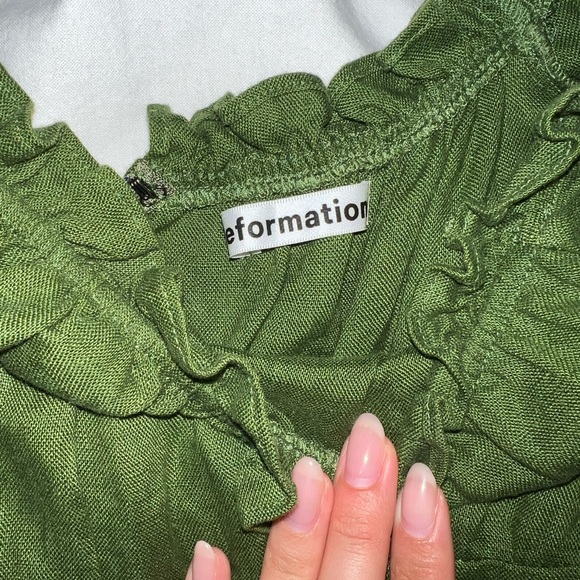 Reformation Jacqueline Linen Dress in Moss - Picture 6 of 7